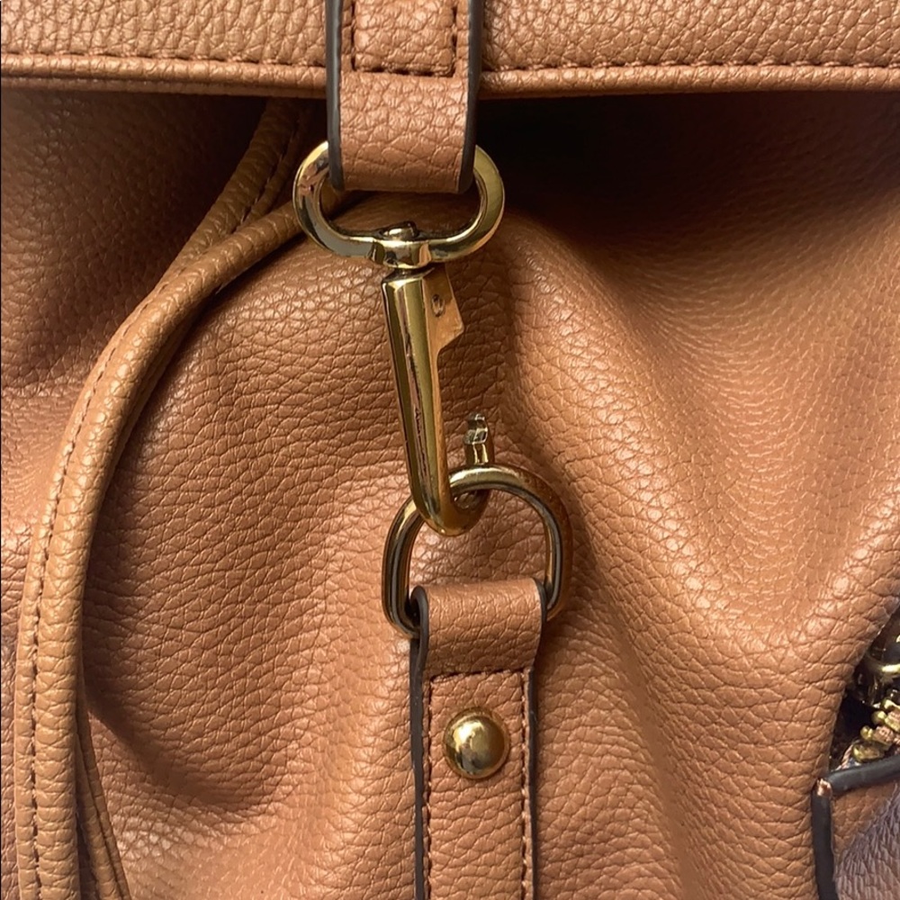 Neutral Backpack - Picture 4 of 11
